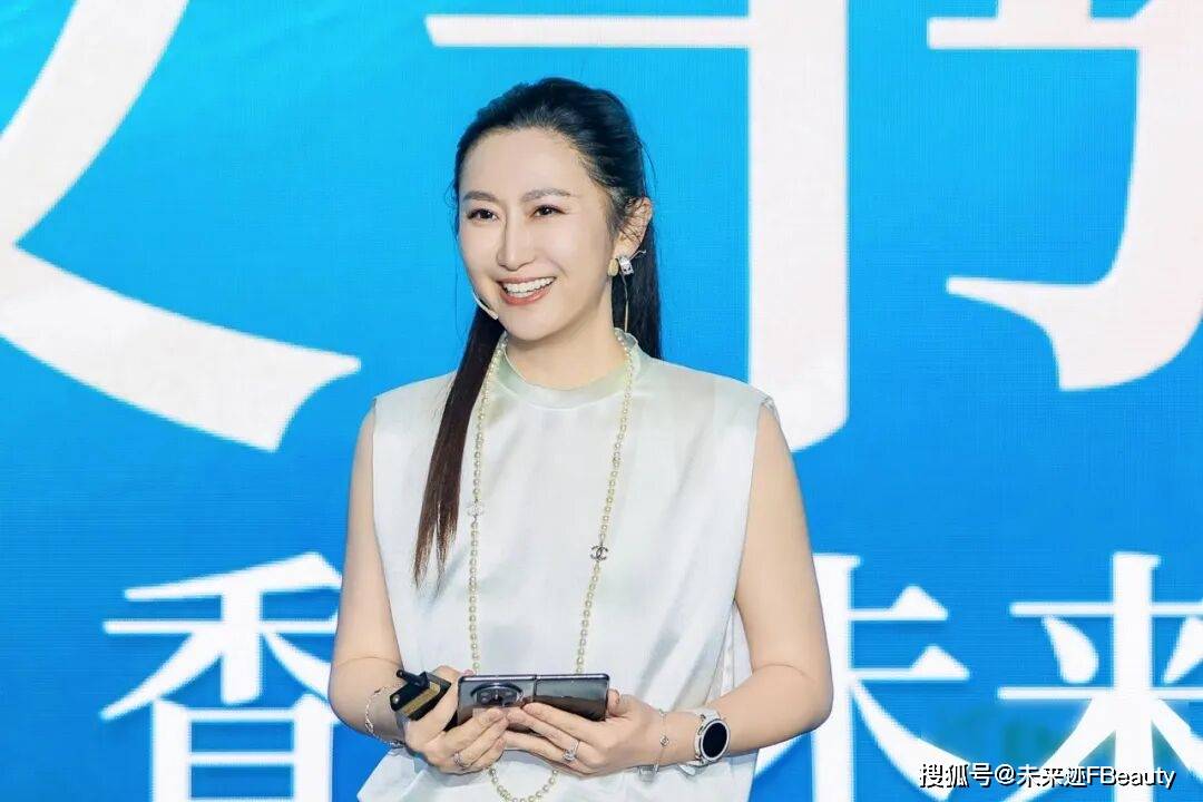 共鸣颖通解读2025中国香水新秩序AG真人国际游戏从消费折叠到价值(图4)
